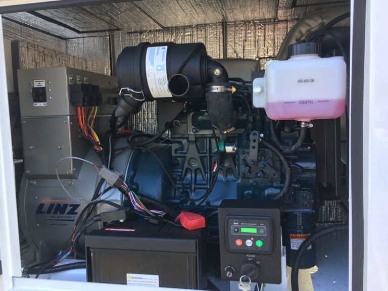 Water-cooled, cast-iron, low-rpm industrial generator