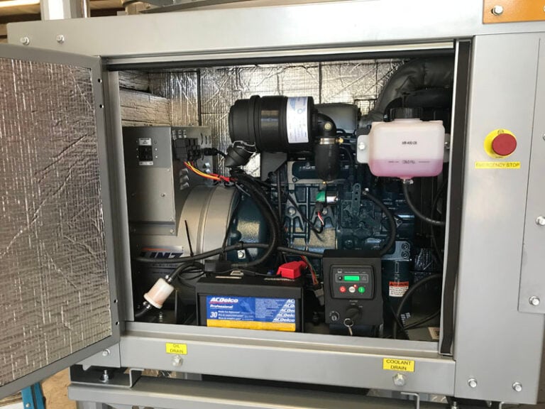 Water-cooled, cast-iron, low-rpm industrial generator
